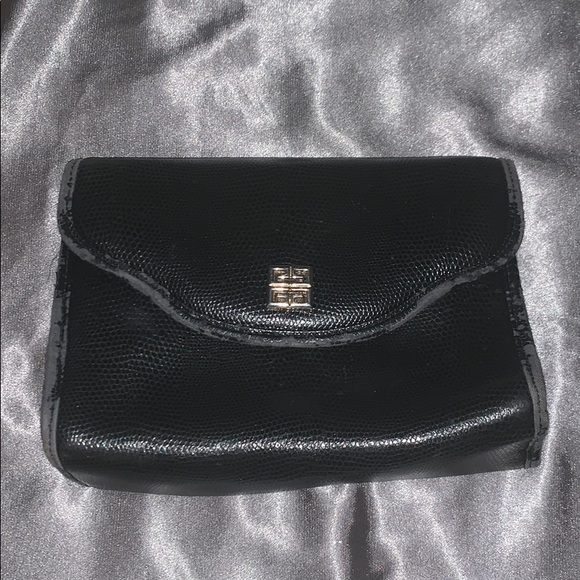 Givenchy Handbags - Givenchy clutch